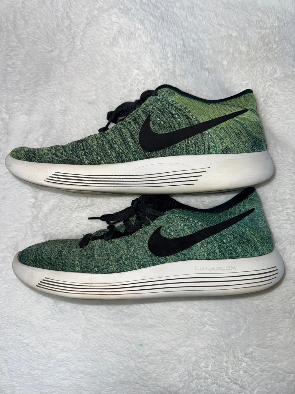 Nike Men’s LunarEpic Low Flyknit Running Sneakers in Seaweed